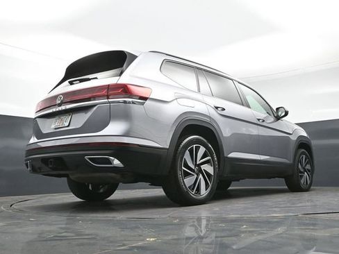 Used 2025 Volkswagen Atlas SE FWD image 45