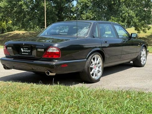 Used 2002 Jaguar XJ8 RWD image 10