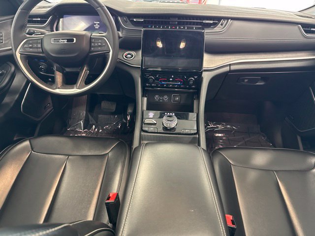 Used 2024 Jeep Grand Cherokee Limited 4xe AWD/4WD image 3