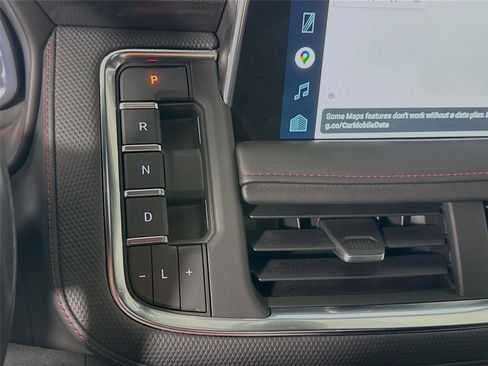 Used 2022 Chevrolet Suburban RST w/ Sport Performance Package image 11