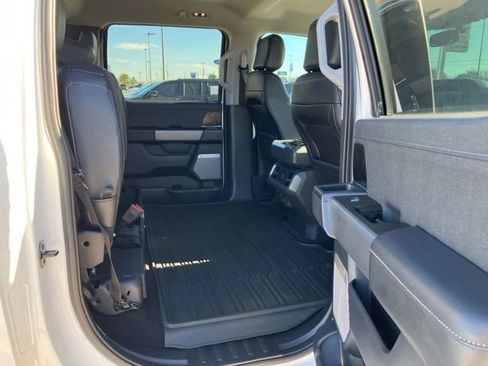 Used 2022 Ford F150 Lariat image 14