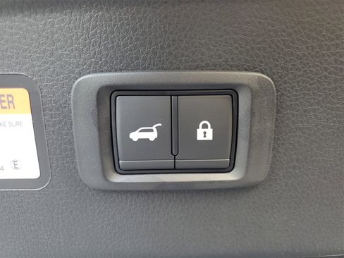 New 2025 Mitsubishi Eclipse Cross SE image 30