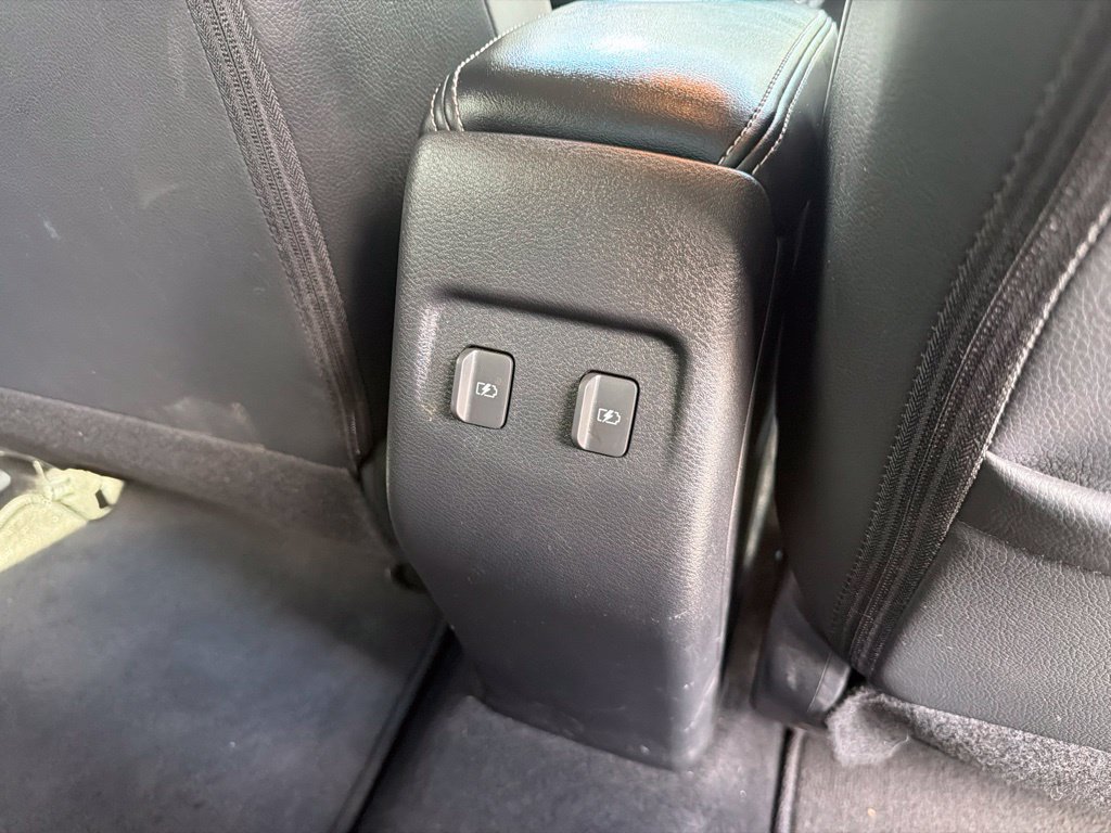 Used 2024 Nissan Kicks SR w/ SR Premium Package FWD image 21