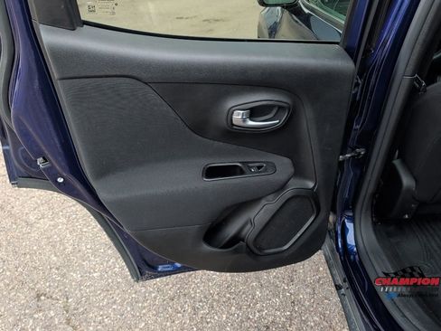 Used 2021 Jeep Renegade Latitude w/ Convenience Group image 15