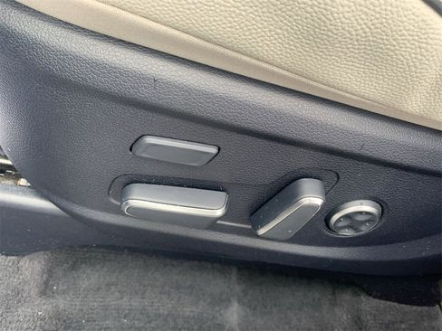 Used 2024 Hyundai Palisade Limited image 12