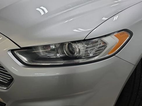 Used 2016 Ford Fusion Titanium FWD image 28