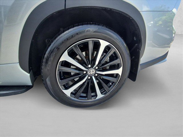 Used 2022 Toyota Highlander XSE FWD image 25