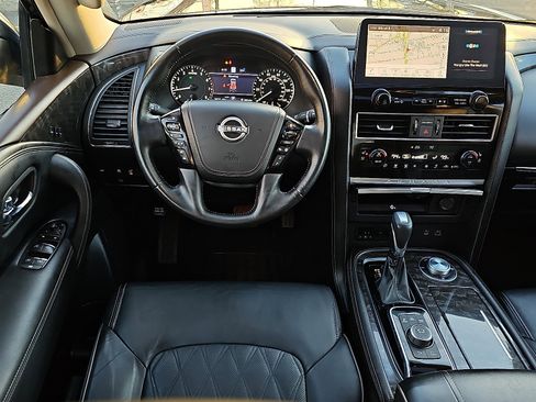 Certified 2022 Nissan Armada Platinum w/ Captain's Chairs Package image 15