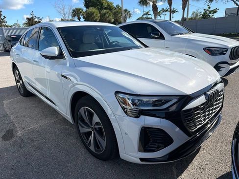 Certified 2024 Audi Q8 e-tron Premium Plus AWD/4WD image 1