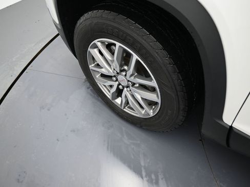 Used 2019 GMC Acadia SLE image 8