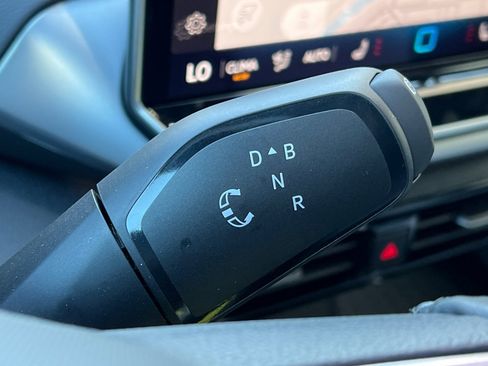 New 2025 Volkswagen ID.4 Pro image 22