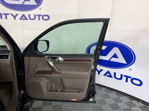 Used 2015 Lexus GX 460 w/ Premium Package AWD/4WD image 39