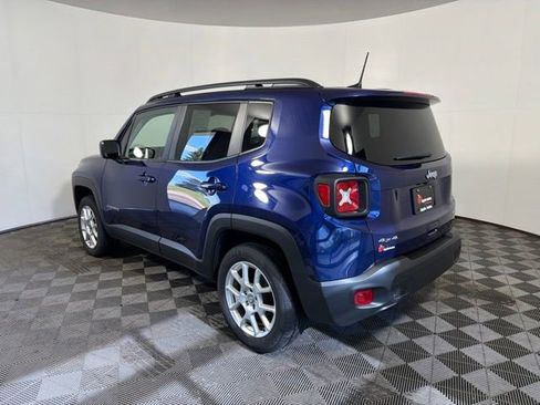 Used 2021 Jeep Renegade Latitude w/ Convenience Group AWD/4WD image 7