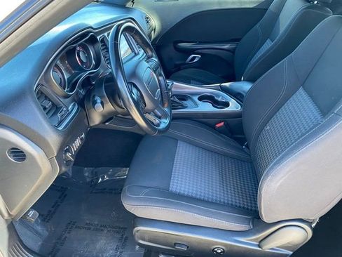 Used 2021 Dodge Challenger SXT image 10