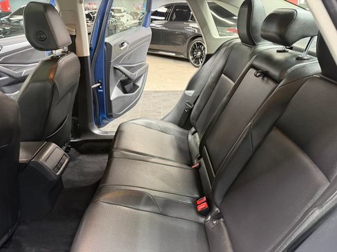 Used 2020 Volkswagen Jetta SE w/ SE Cold Weather Package FWD image 39