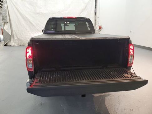 Used 2017 Nissan Frontier SV AWD/4WD image 7
