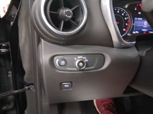 Used 2022 Chevrolet Blazer LT image 25