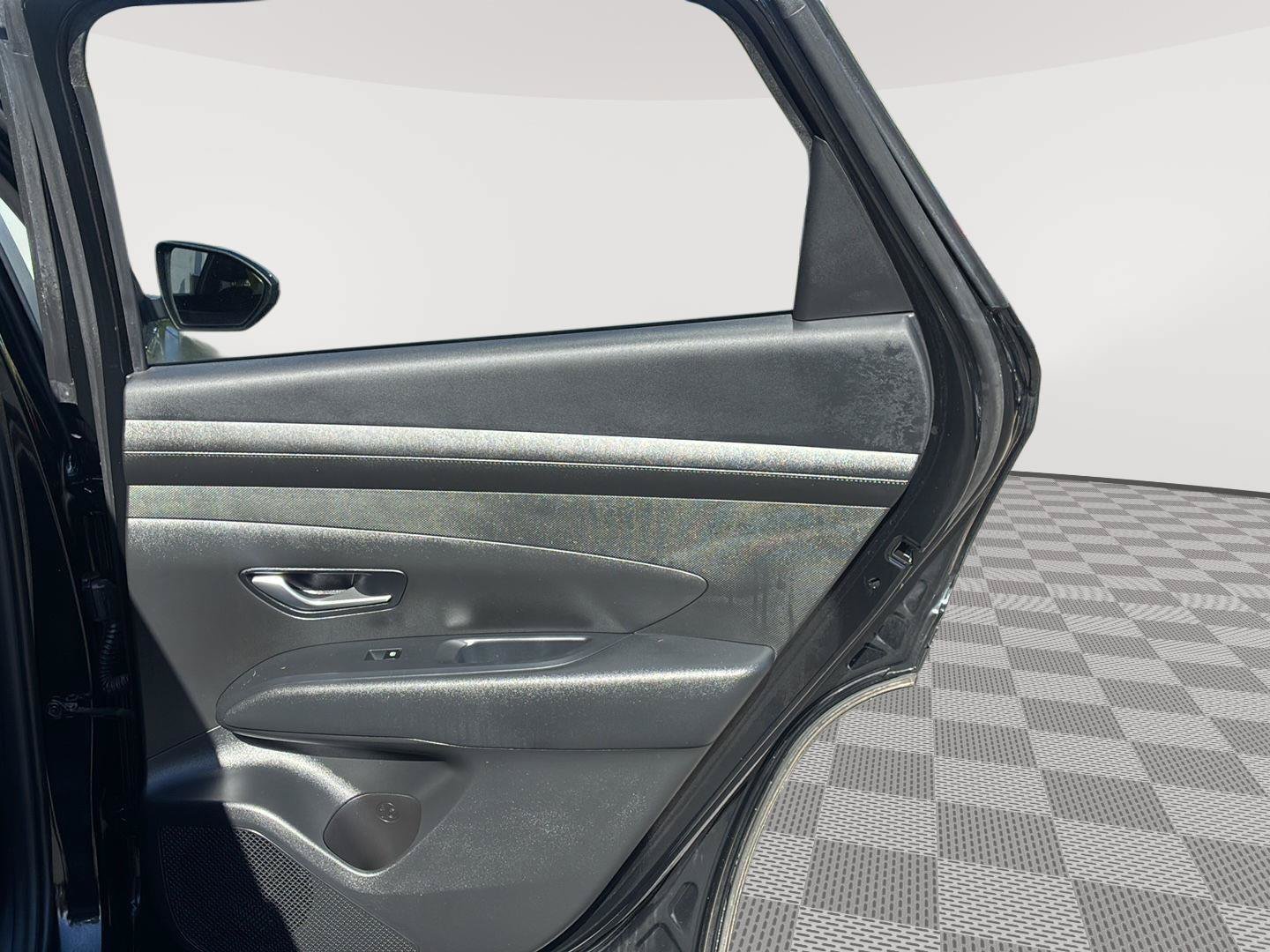 Certified 2025 Hyundai Tucson SEL AWD/4WD image 13