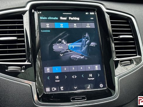 Used 2024 Volvo XC90 B6 Plus image 25