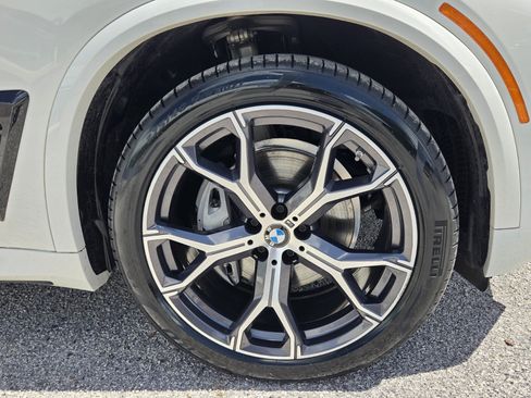 Used 2024 BMW X5 sDrive40i w/ M Sport Package RWD image 9