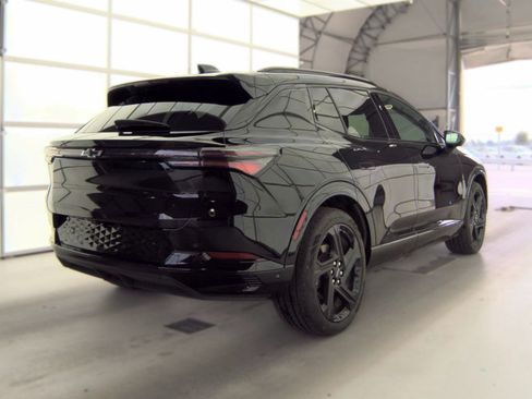 Used 2024 Chevrolet Equinox EV RS FWD image 2