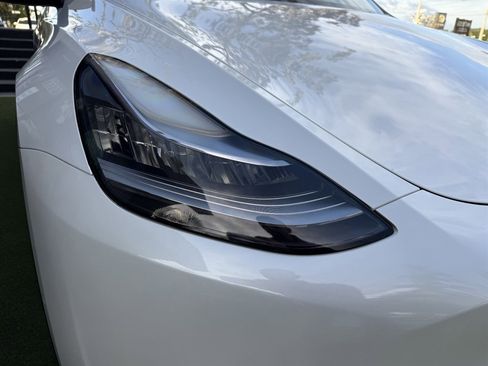 Used 2021 Tesla Model Y Long Range image 9