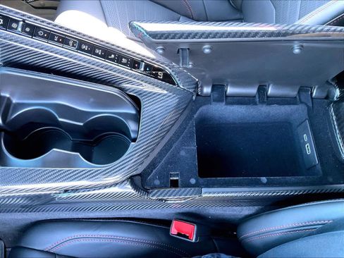 Used 2024 Chevrolet Corvette Z06 w/ Z07 Performance Package RWD image 34