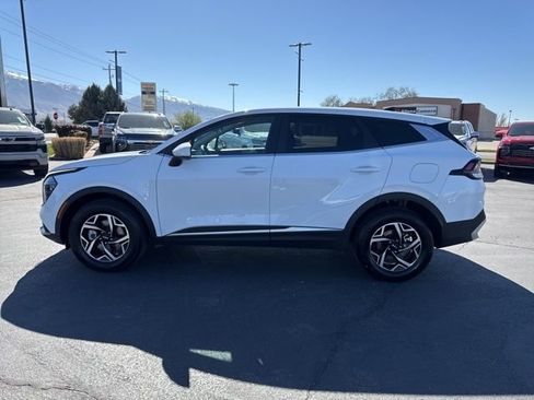 Used 2025 Kia Sportage LX AWD/4WD image 4