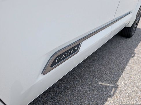 Used 2025 Toyota Tundra Platinum AWD/4WD image 9