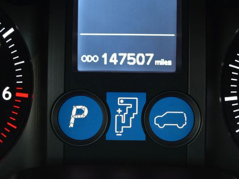 Used 2015 Lexus GX 460 w/ Premium Package image 21