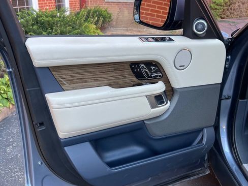 Used 2020 Land Rover Range Rover HSE AWD/4WD image 8