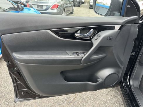 Used 2021 Nissan Rogue Sport SL w/ Premium Package AWD/4WD image 13