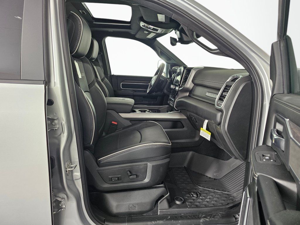 New 2026 RAM 3500 Laramie w/ Night Edition AWD/4WD image 40