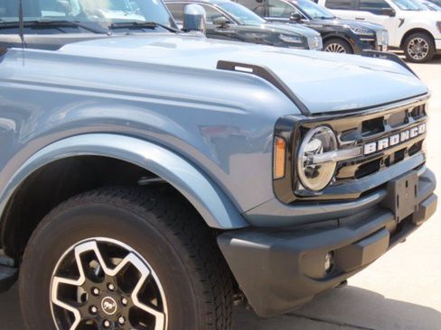 Used 2024 Ford Bronco Outer Banks AWD/4WD image 5