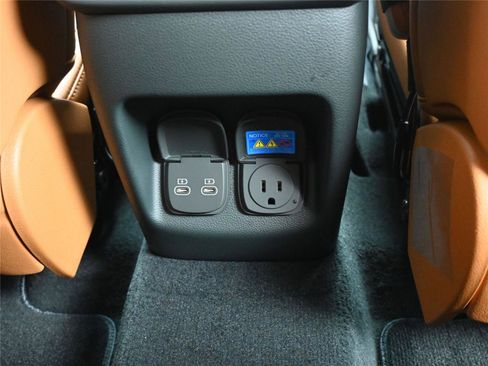 New 2026 Genesis GV80 2.5T Advanced image 9