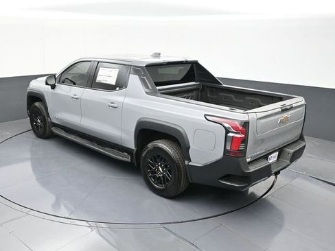 New 2025 Chevrolet Silverado EV LT image 58