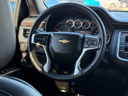 Used 2021 Chevrolet Suburban LT w/ Rear Media and Nav Package image 27