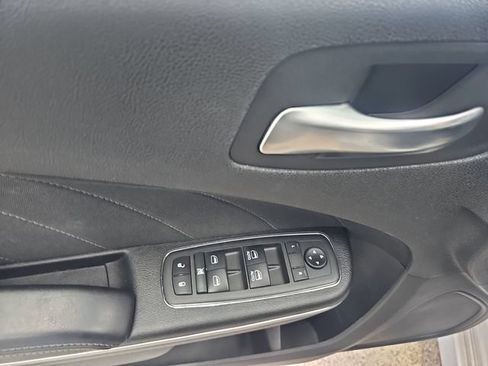 Used 2019 Dodge Charger Scat Pack w/ Navigation & Travel Group RWD image 11