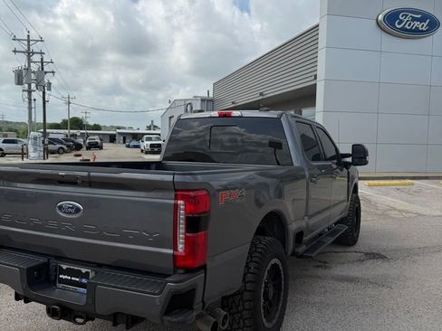 Used 2023 Ford F250 Lariat w/ Sport Appearance Package AWD/4WD image 5