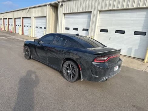 Used 2018 Dodge Charger R/T image 19
