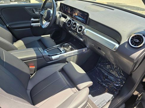Used 2026 Mercedes-Benz GLB 250 4MATIC image 10