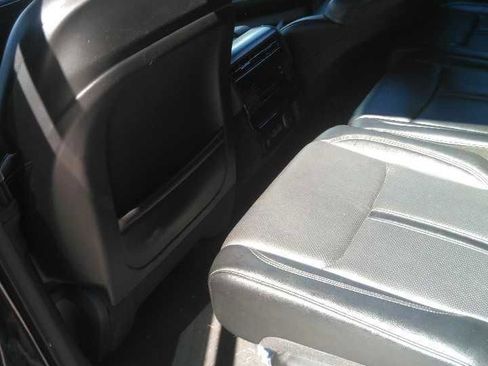 Used 2024 Jeep Wagoneer L Series II RWD image 6