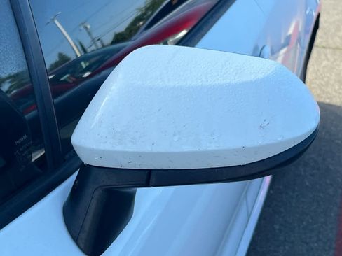 Used 2021 Toyota Corolla LE FWD image 9