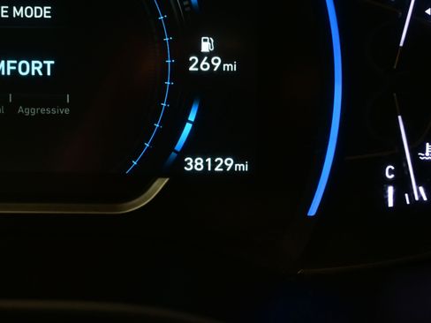 Used 2019 Hyundai Santa Fe SEL FWD image 23