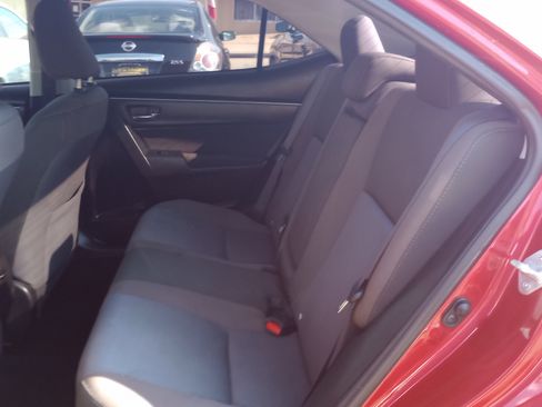 Used 2017 Toyota Corolla LE image 11