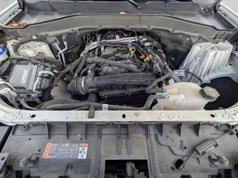 Used 2025 Ford Explorer Active RWD image 18