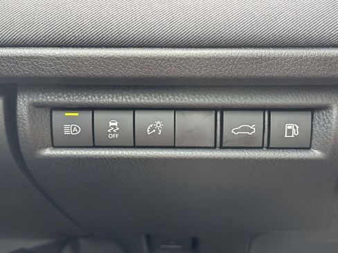 Used 2025 Toyota Camry LE w/ Convenience Package FWD image 25
