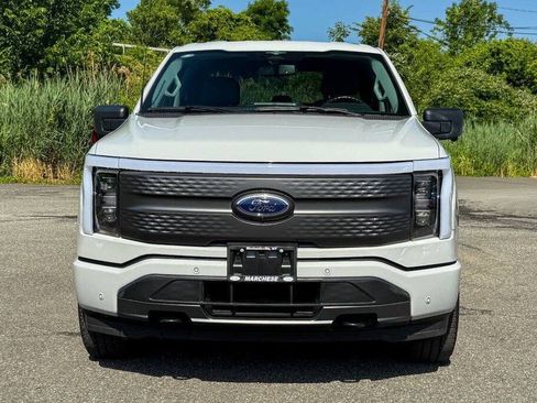 Used 2023 Ford F150 Lightning XLT AWD/4WD image 8