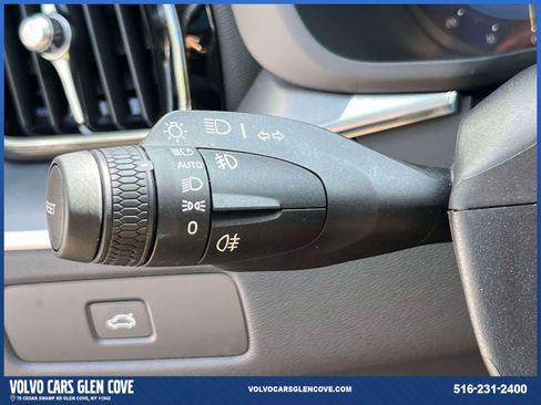 Used 2025 Volvo XC60 B5 Core w/ Protection Package Premier image 23