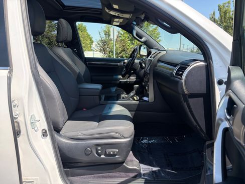 Used 2020 Lexus GX 460 Premium AWD/4WD image 30